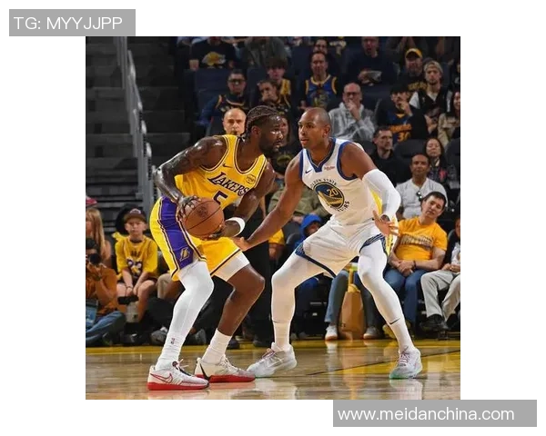 湖人勇士季前赛对决精彩回顾与球员表现分析